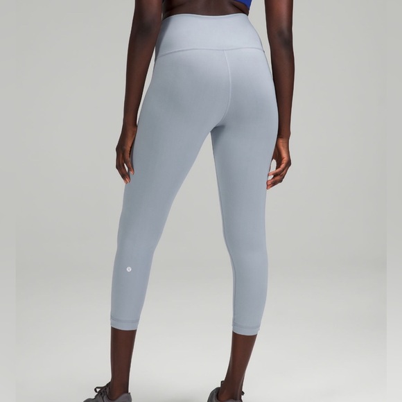 NWT Wunder Train High Rise Crop 23” - Picture 3 of 4